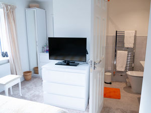 Photo 25- click for photo gallery